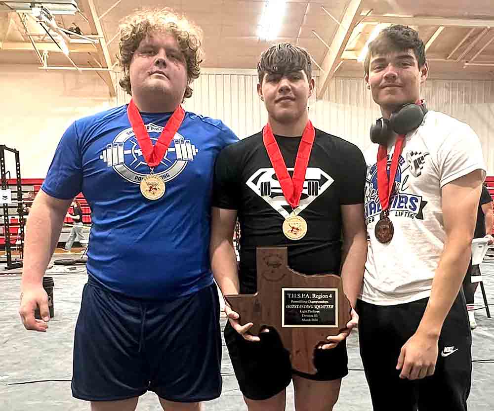 Leithan Beck, Cyrus Martinez and Gage Murphey will advance to the state powerlifting meet in Abilene. Courtesy photo